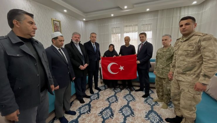 KIRIKHAN’DA ŞEHİT AİLESİNE ZİYARET