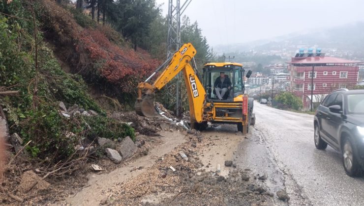 HBB’DEN ETKİLİ SAĞANAK YAĞIŞ MESAİSİ