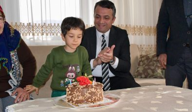 DÖRTYOL KAYMAKAMI MEHMET KEKLİK’TEN DOĞUM GÜNÜ SÜRPRİZİ