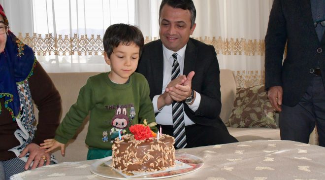 DÖRTYOL KAYMAKAMI MEHMET KEKLİK’TEN DOĞUM GÜNÜ SÜRPRİZİ
